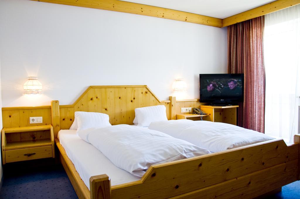 Hotel Alpenfriede แยร์สเซินส์ ภายนอก รูปภาพ